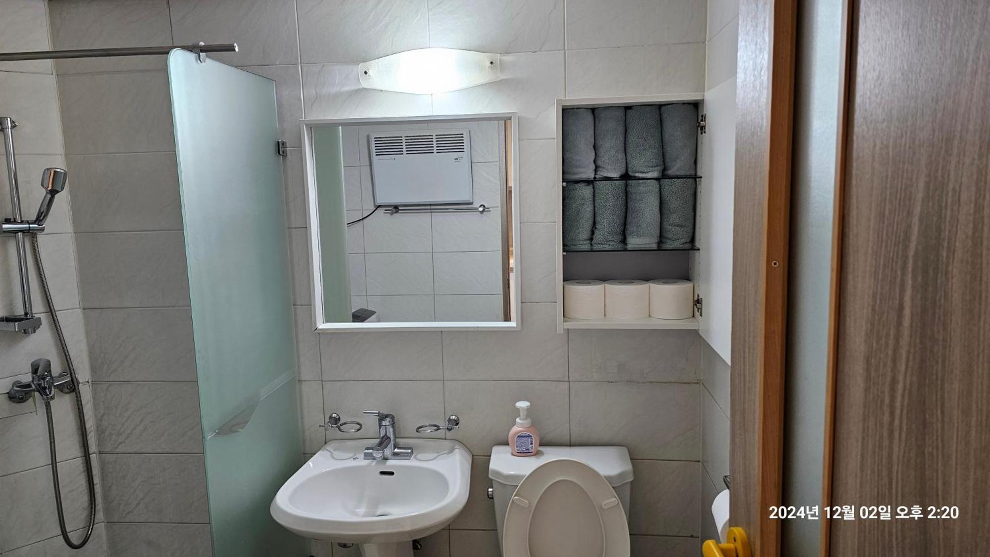 Hongdae Residence-2 1Min From Hongik Uni Station Exit #1 Seoul Luaran gambar