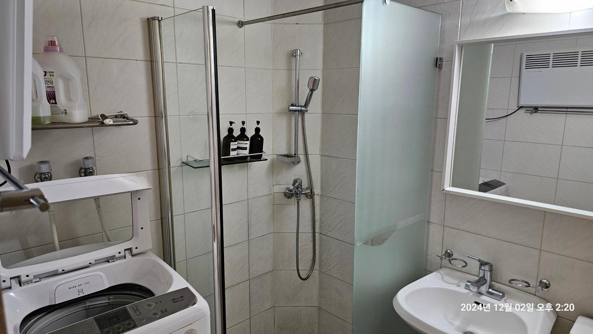Hongdae Residence-2 1Min From Hongik Uni Station Exit #1 Seoul Luaran gambar